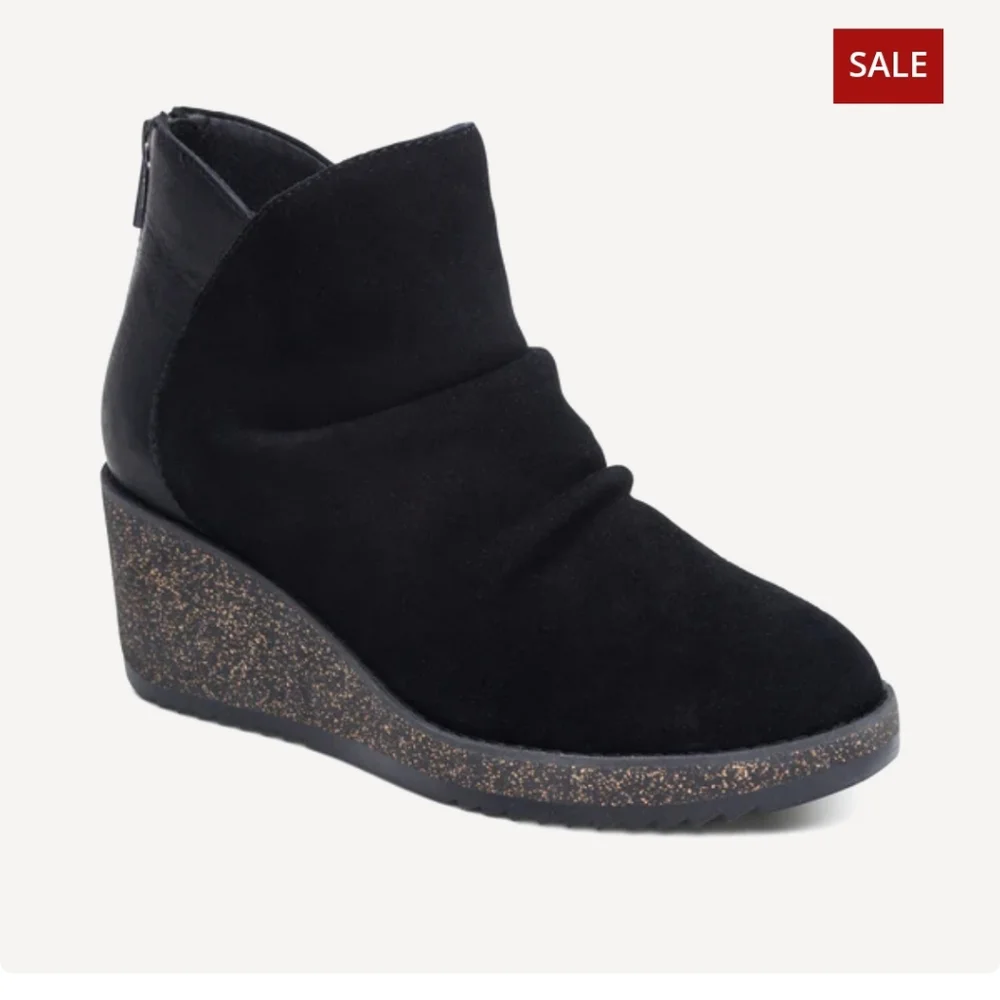 aetrex Kara‎ Black Wedge Ankle Boots